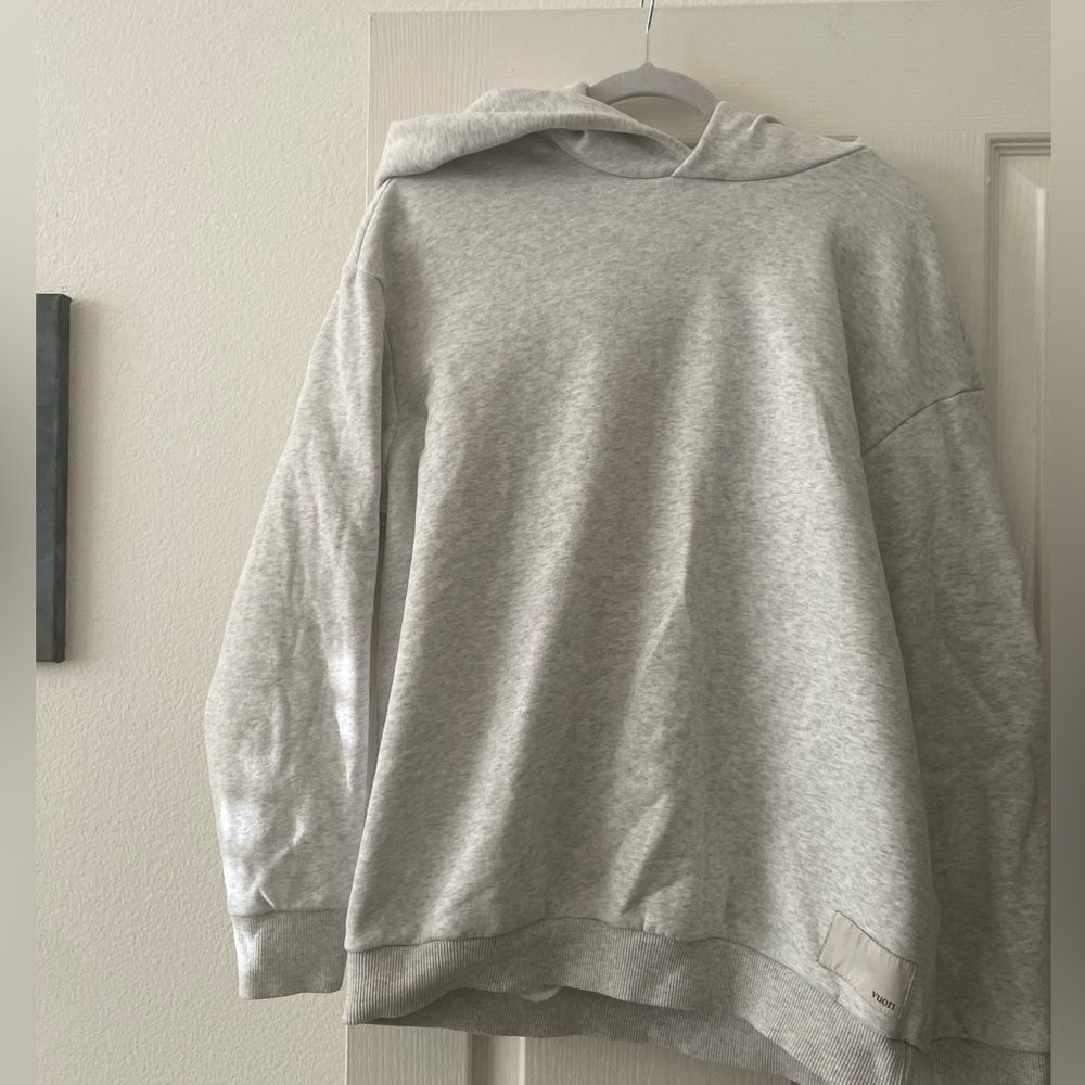 Vuori Women's Light Gray Restore Sweater.